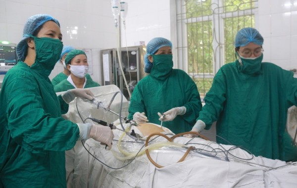Áp dụng chuyển giao kỹ thuật mổ nội soi