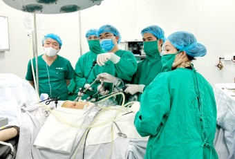 TTYT huyện Việt Yên: Cấp cứu thành công cho bệnh nhân thủng mặt trước hành tá tràng bằng phương pháp nội soi