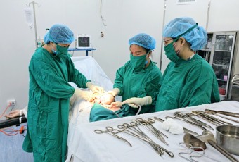 Mổ “bắt thai” thành công cho sản phụ mổ đẻ lần 4