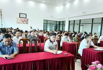 Tập huấn hướng dẫn chẩn đoán và điều trị bệnh sốt rét cho nhân viên y tế cơ sở