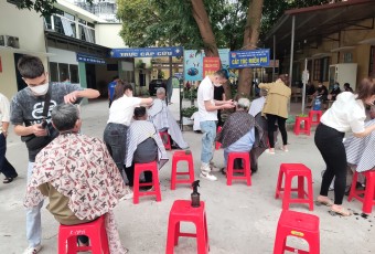 TÁI KHỞI ĐỘNG CHƯƠNG TRÌNH CẮT TÓC MIỄN PHÍ CHO NGƯỜI BỆNH VÀ NGƯỜI NHÀ NGƯỜI BỆNH TẠI TRUNG TÂM Y TẾ HUYỆN VIỆT YÊN